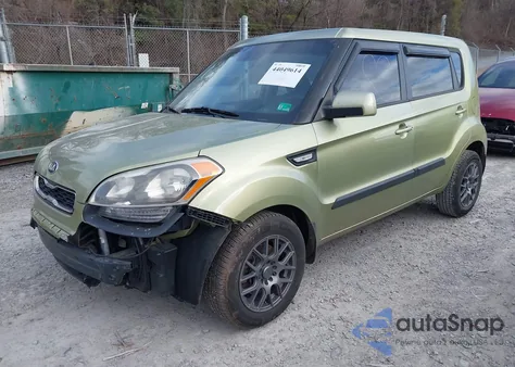 2013 Kia Soul z USA, uszkodzony, nr VIN KNDJT2A5XD7615458